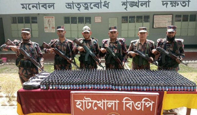 পাঁচবিবি সীমান্তে বিজিবির মাদক উদ্ধার