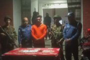 বদরগঞ্জে সেনাবাহিনীর অভিযানে এক মাদক ব্যবসায়ী আটক
