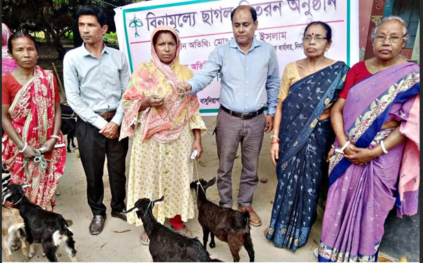দিনাজপুরে অন্বেষন সংস্থার উদ্যোগে বিনামূল্যে ২১ জন উপকারভোগীর মাঝে ৪২টি ছাগল বিতরণ