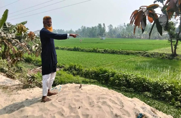 সোনাতলায় মসজিদ নির্মাণে ছাত্রলীগ নেতার বাঁধা