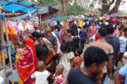 দু’শ বছরের পুরনো ফুলবাড়ী মহদিপুর শিব-কালী-দুর্গা মন্দির চত্বরে মন্ডপ মেলায় নর-নারীদের মিলনমেলা