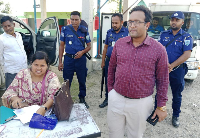 দিনাজপুরে 'আন্তর্জাতিক শব্দ সচেতনতা দিবসে 'পরিবেশ অধিদপ্তরের মোবাইল কোর্টে জরিমানা আদায়