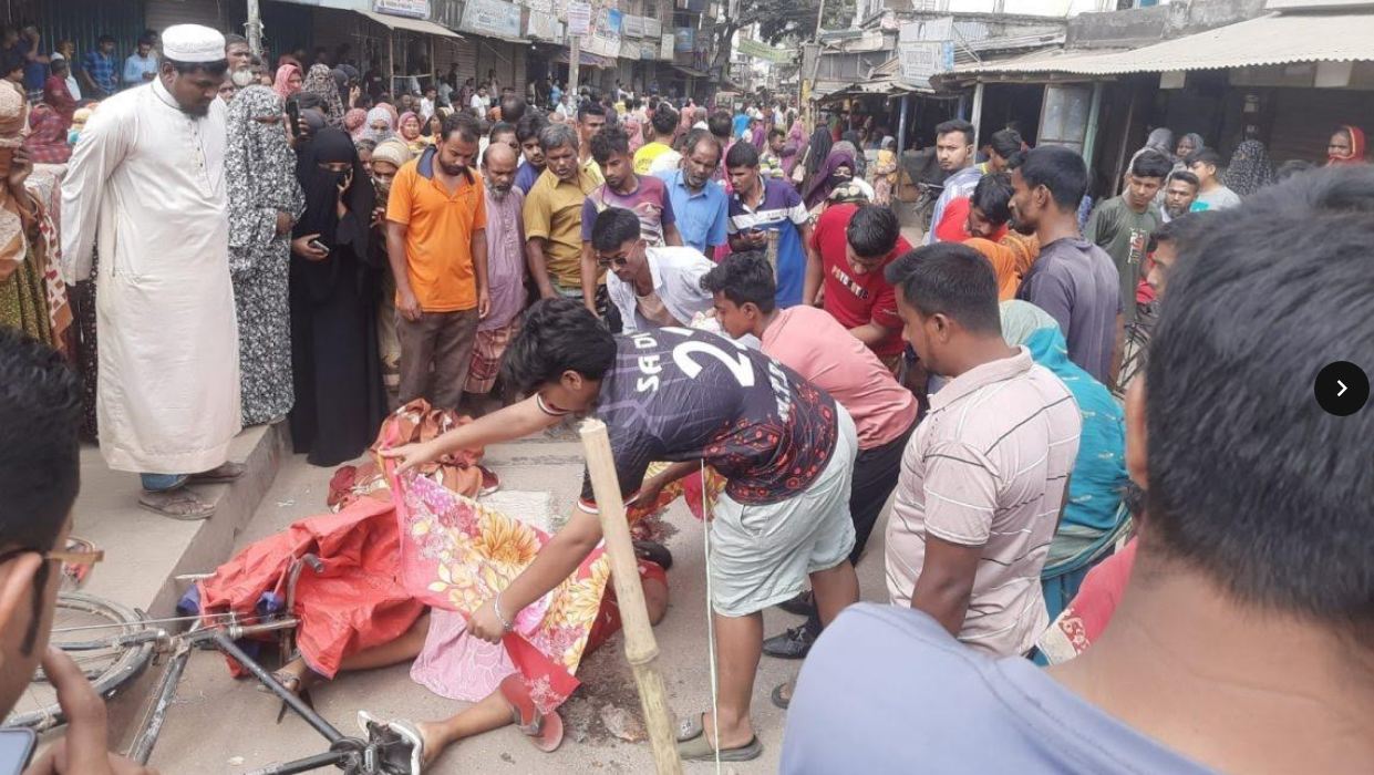 বগুড়ায় বালুবোঝাই ট্রাকের ধাক্কায় স্কুলছাত্র নিহত, চালক আটক