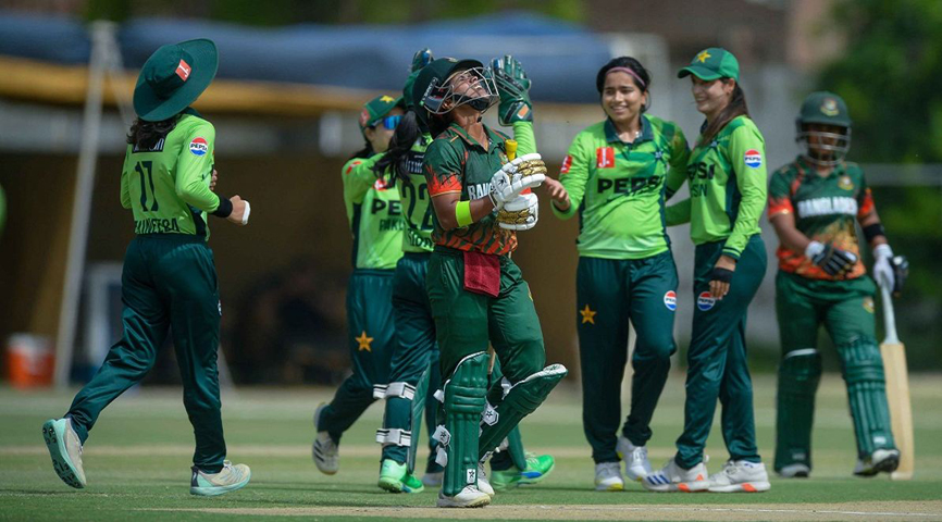 পাকিস্তানের বিপক্ষে ব্যাটিং বিপর্যয়, বাঘিনীদের পুঁজি ১৭৮ রান