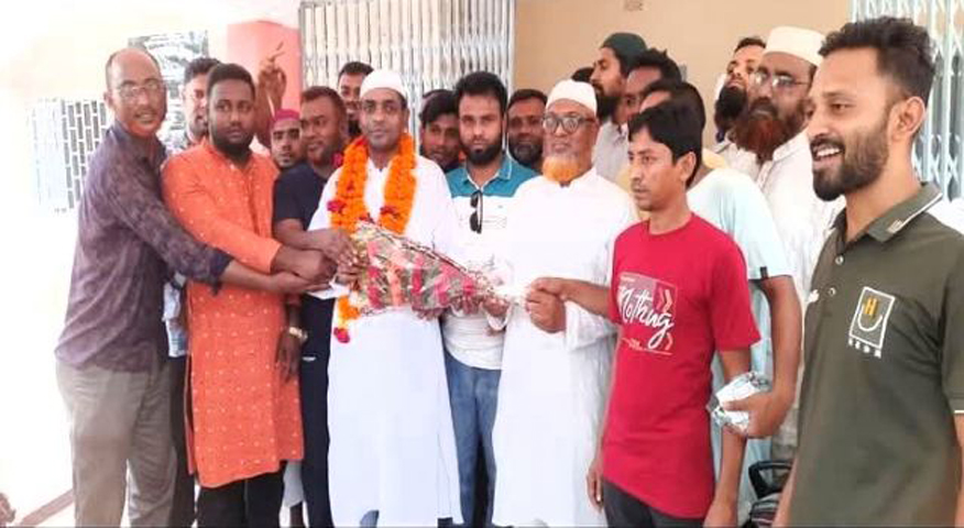 'পলাশবাড়ী‌র মহদীপুর ইউ‌পিতে স্ব-পদে ফিরে জনগণের ভালোবাসায় সিক্ত রাহিদুল ইসলাম বাবু'