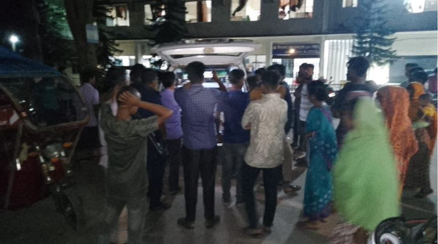 ফুলবাড়ীতে ট্রাকের চাপায় দুইজন রিকশাভ্যান আরোহী নিহত