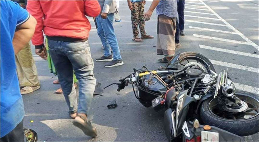 রংপুরের কাউনিয়ায় বাস চাপায় এসএসসি পরীক্ষার্থীসহ একই পরিবারের ৩ জন নিহত