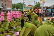 বগুড়ায় এক দফা দাবিতে নার্সিং শিক্ষার্থীদের ঢাকা-রংপুর মহাসড়ক অবরোধ: তীব্র যানজট