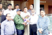 হিলি স্থলবন্দর বন্দর ও সীমান্ত এলাকা পরিদর্শন করলেন সিনিয়র সচিব আকমল হোসেন আজাদ