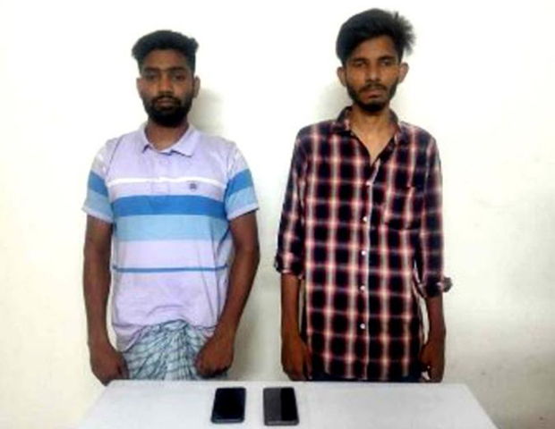বগুড়ায় দর্শনার্থীদের মারধর করে ছিনতাই, দুই যুবক গ্রেপ্তার