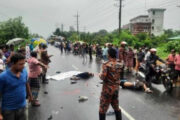 বগুড়ায় ট্রাকের ধাক্কায় তিন মোটরসাইকেল আরোহী নিহত