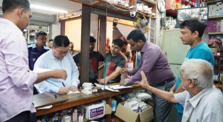 ধুনটে ভ্রাম্যমান আদালতে চার ওষুধ ব্যবসায়ীর জরিমানা