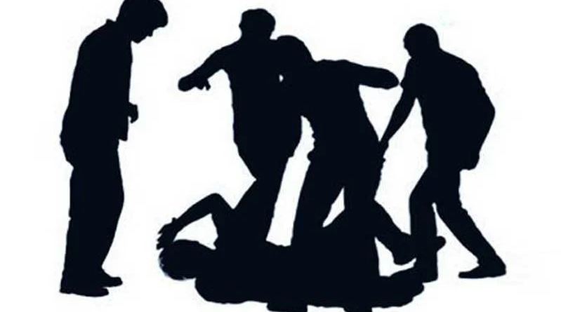 দাম নিয়ে হট্টগোল : আদমদীঘিতে কাঁচা মরিচ চাষীদের মারপিটে আড়তের ম্যানেজার আহত 