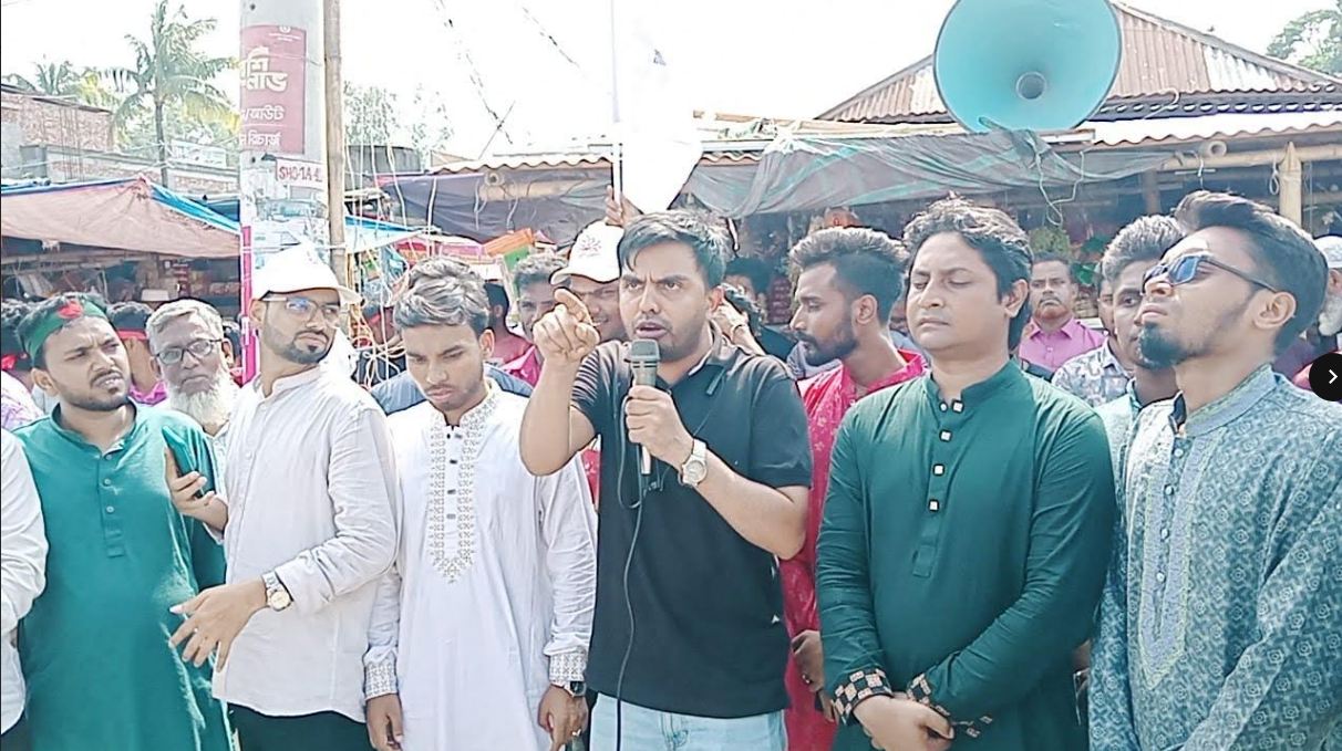 শিবগঞ্জে সংক্ষিপ্ত পথসভা করলো এনসিপি