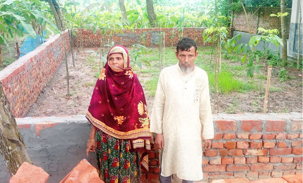 পাঁচবিবিতে জমিজমার জেরে মারধর