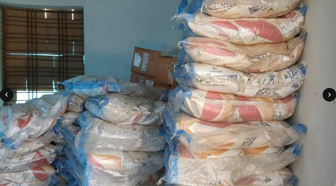 সরকারি যাত্রা ছাউনি দখল করে গোডাউন