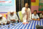 নির্মাণ শ্রমিকের সাথে মতবিনিময় করেন ফয়সাল আলীম