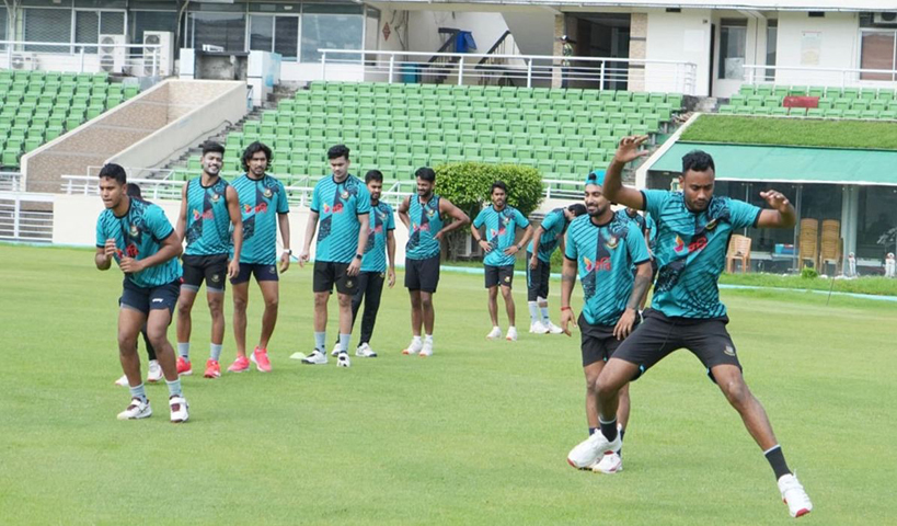 কেলির অধীনে চলছে টাইগারদের কঠোর অনুশীলন