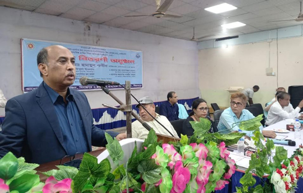 বিরামপুরে কৃতি শিক্ষার্থীদের পুরস্কার বিতরণ