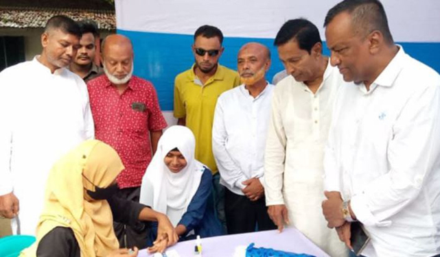 পাঁচবিবিতে রক্তের গ্রুপ নির্ণয়ে ফ্রি-ক্যাম্পেইন