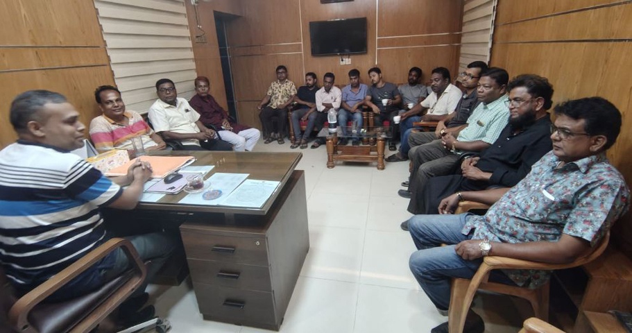 বোয়ালমারী প্রেসক্লাবের সদস্যদের সাথে ওস ‘র মতবিনিময়