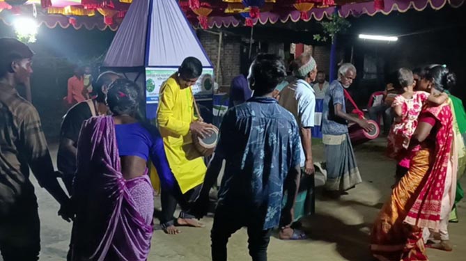 হিলিতে কারাম উৎসব অনুষ্ঠিত