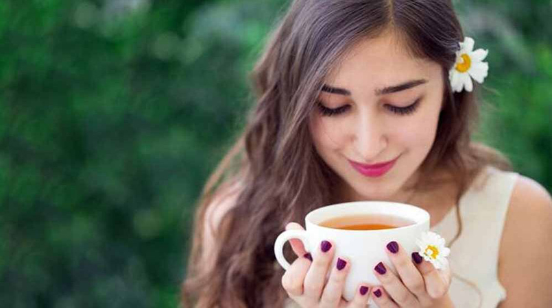     ফিচার লাইফস্টাইল : সকালে ঘুম থেকে উঠেই চা পান মারাত্মক ক্ষতিকর