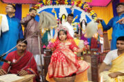 বগুড়ায় কুমারী পুজায় দেবী রূপে ৭ বছর বয়সী তেজস্বী বর্মন পংক্তি