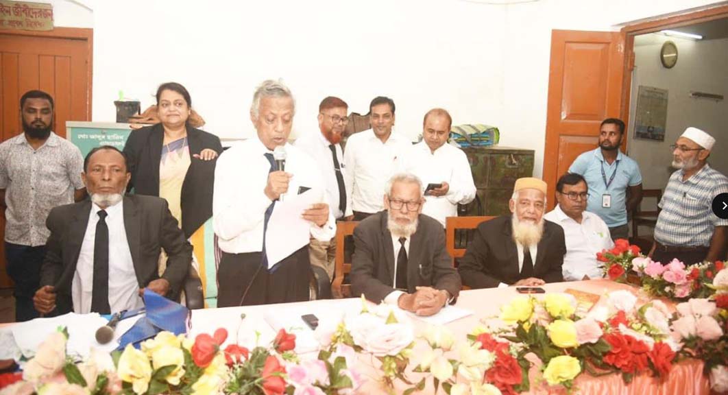 দিনাজপুর আইনজীবী সমিতির সংবিধান সংশোধন বিষয়ে আলোচনা