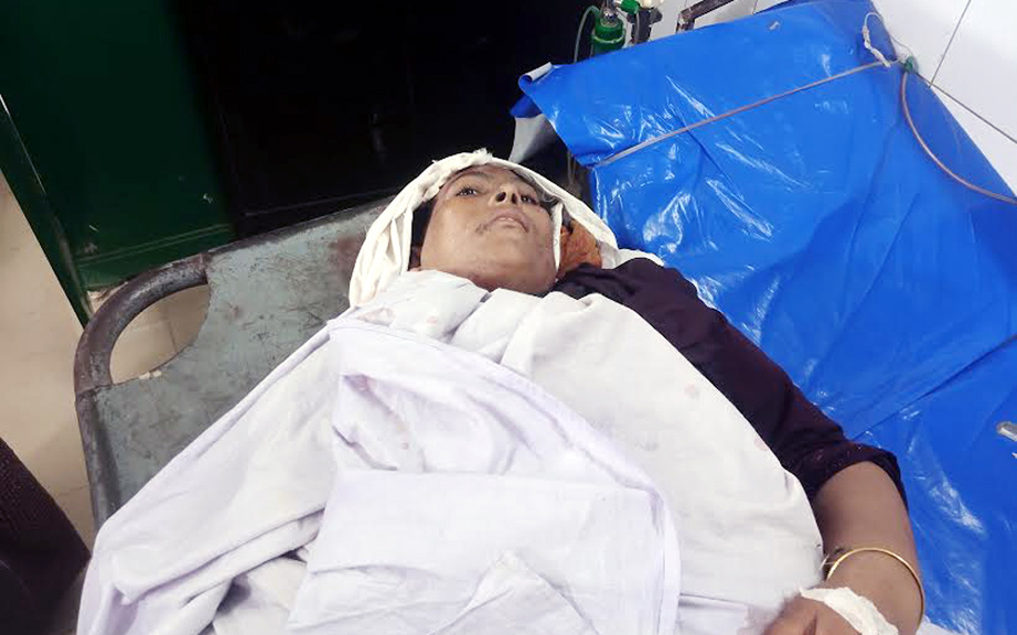 ফুলবাড়ীতে তালাক দেওয়া প্রাক্তন স্ত্রীকে ছরিকাঘাত, জনতার হাতে আটক প্রাক্তন স্বামী