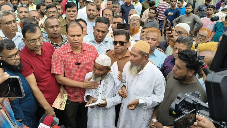 অগ্নিকাণ্ডে সর্বস্ব হারানো তিন পরিবার পেলো তারেক রহমানের আর্থিক সহায়তা