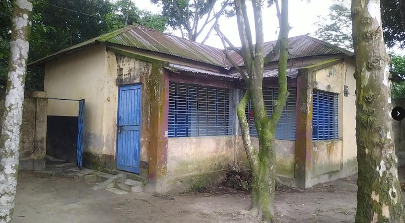 হিলিতে ১০ দিনে ১০ লাখ টাকা নিয়ে পালিয়ে গেল ভূয়া এনজিও