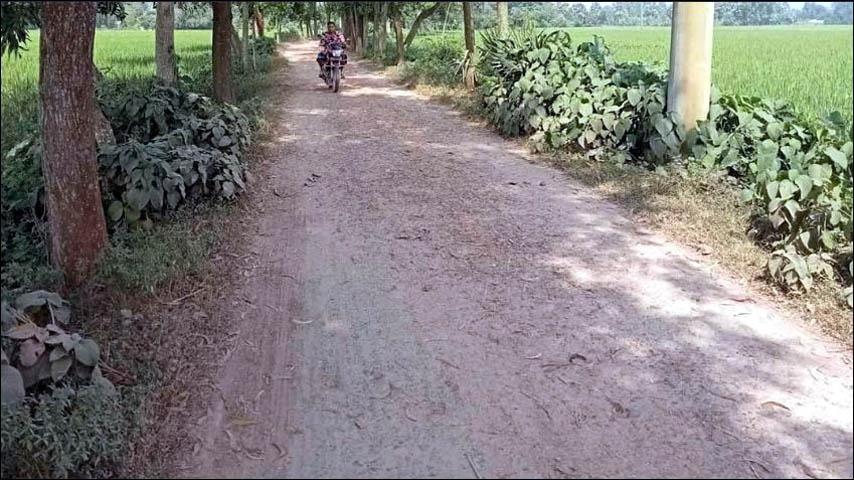 বগুড়ার ৪৮ লাখ টাকার কাজ ফেলে ঠিকাদার উধাও, ৫ বছরেও শেষ হয়নি