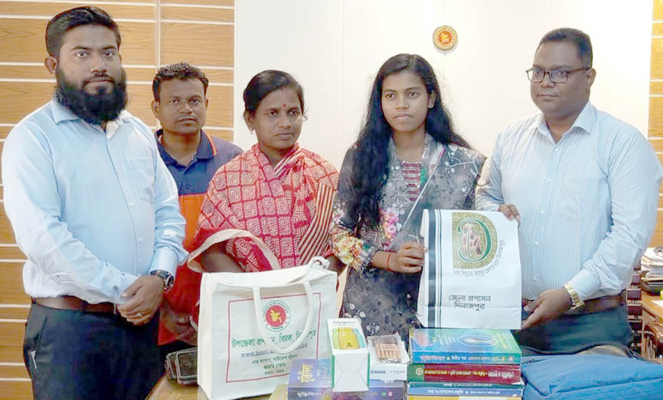 বিরলে কড়া স¤প্রদায়ের একমাত্র এইচএসসি পড়–য়া কন্যার পাশে দাঁড়ালো প্রশাসন