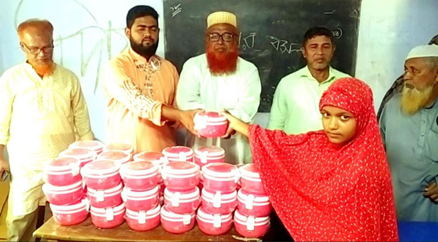 মাদ্রাসায় শিক্ষার্থীদের উপস্থিতি নিশ্চিত করতে হিলিতে সভাপতির ব্যতিক্রমি উদ্যোগ