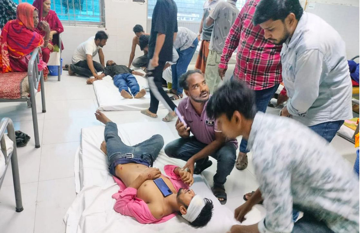 পাঁচবিবিতে যুবদলের সভায় যাওয়ার পথে দুর্ঘটনায় আহত নেতাকর্মীরা