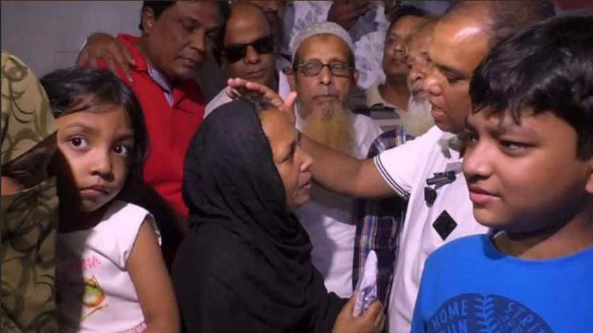 বগুড়ায় নিহত যুবদল নেতা রাহুলের পরিবারের পাশে তারেক রহমান: শ্রমিক লীগ নেতা গ্রেফতার