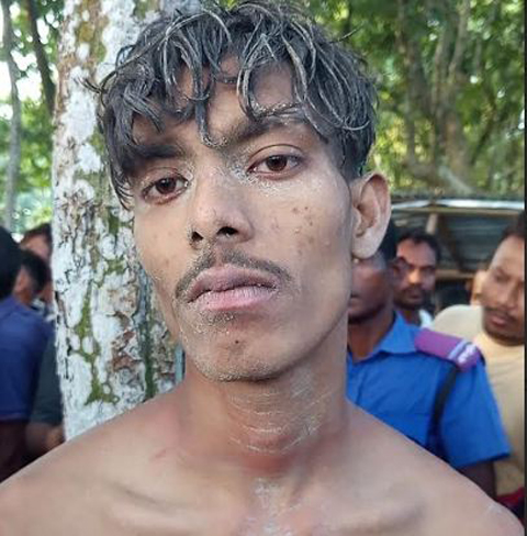 বিরলে অটোচালককে হত্যা করে অটো ছিনতাই চেষ্টা: দুই ছিনতাইকারী আটক