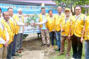 সেবা মাসের কর্মসূচীর অংশ হিসেবে লায়ন্স ক্লাবের বৃক্ষরোপন ও শিক্ষার্থীদের মাঝে চারা বিতরণ