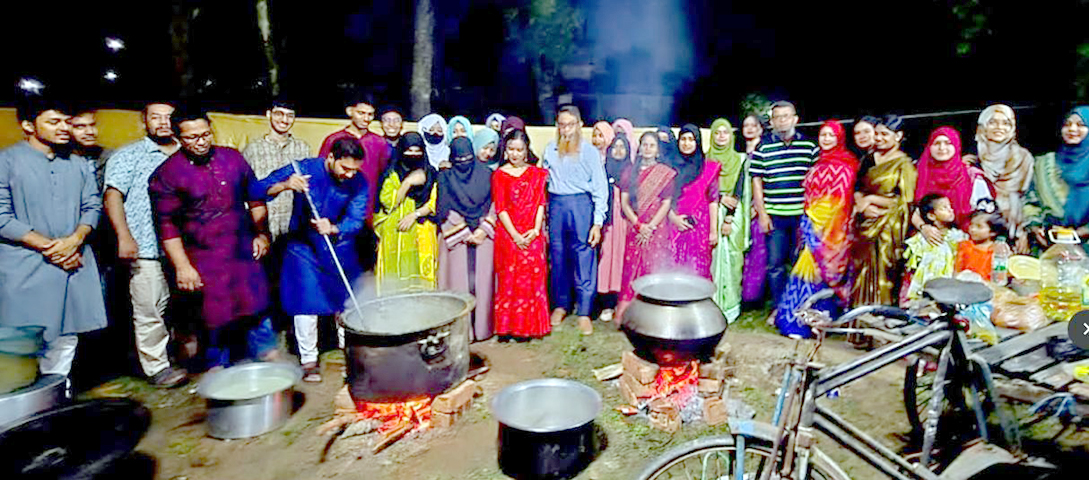 দিনাজপুরে ল্যান্ডমার্ক কলেজে নবীন বরণ ও চড়ুইভাতি অনুষ্ঠিত