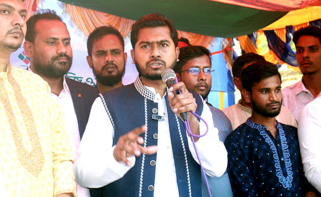 গণঅভ্যুত্থান পরবর্তী পাঁচ বছরের জন্য সকলে মিলে একটি ঐক্যমতের জাতীয় সরকার গঠনের চেষ্টা চলছে  - গণঅধিকার পরিষদের সভাপতি ভিপি নুরুল হক নুর