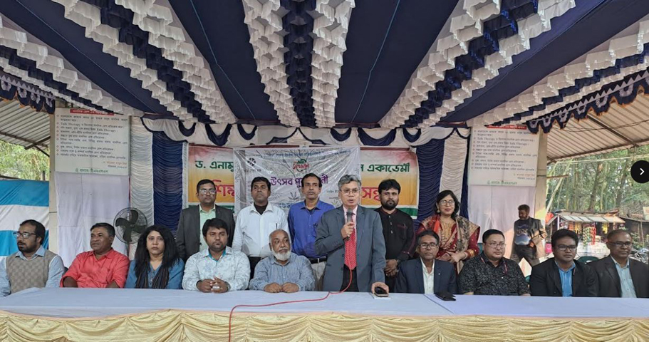 বগুড়ার ঐতিহ্যবাহী আলুঘাঁটি দিয়ে শেষ হলো দুই দিনের কবি সম্মেলন