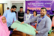 ঠাকুরগাঁওয়ে দুস্থদের মাঝে বিনামূল্যে শীতবস্ত্র বিতরণ