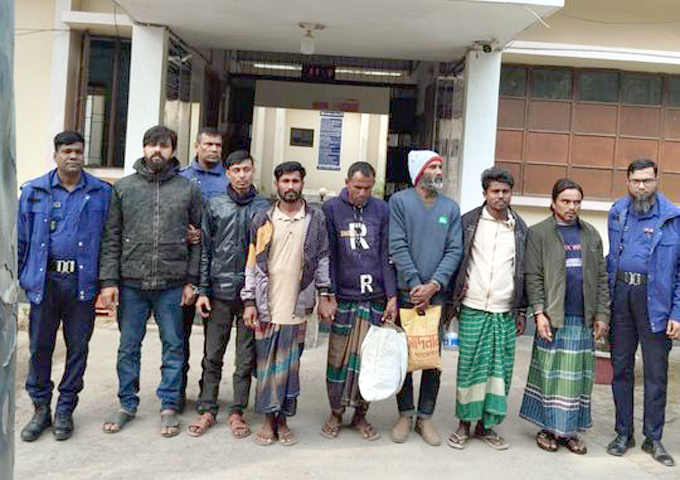 সারিয়াকান্দিতে পুলিশের অভিযানে ৭ জন গ্রেপ্তার 