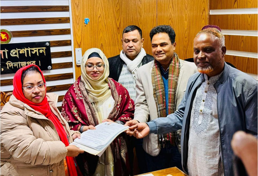  দিনাজপুর-৬ আসনে বিএনপি দলীয় প্রার্থী প্রফেসর ডাক্তার এজেডএম জাহিদের পক্ষে মনোনয়নপত্র জমা