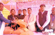 পাঁচবিবির আদিবাসী শিশুরা পেল বড়দিনর উপহার