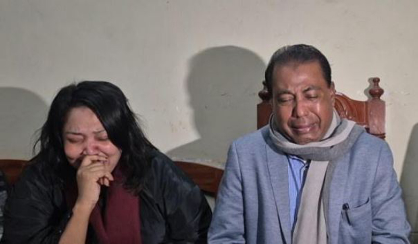 বগুড়ায় পুত্রবধু খালেদা জিয়াকে হারিয়ে কাঁদলেন নেতাকর্মীরা