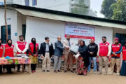 দুস্থদের মাঝে কম্বল বিতরণ করলো দিনাজপুর রেড ক্রিসেন্ট