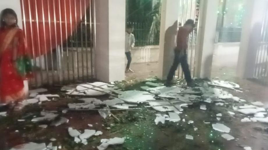 বগুড়া শহীদ মিনারে শ্রদ্ধাঞ্জলির পুষ্পমাল্য হরিলুটের অভিযোগ