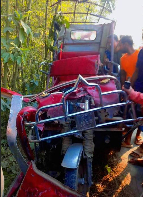 চিরিরবন্দরে সড়ক দুর্ঘটনায় এসএসসি পরিক্ষার্থীর মৃত্যু